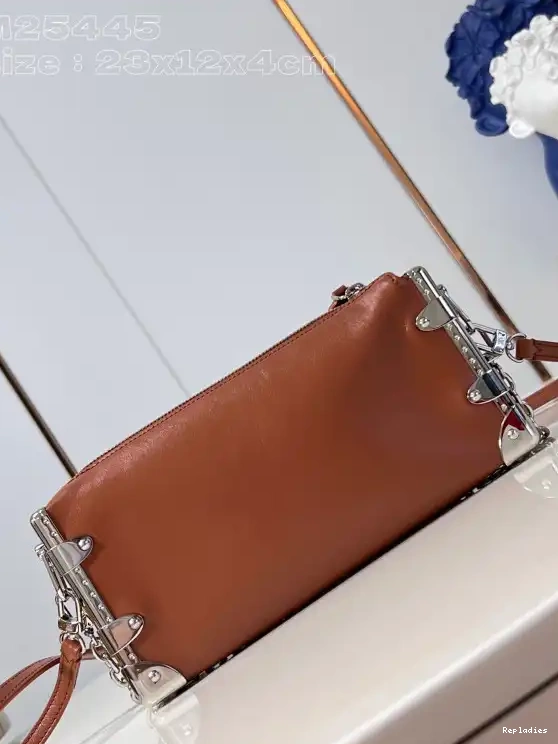 Repzbay Vuitton Trunk-23*12*4CM Slim Louis 0511